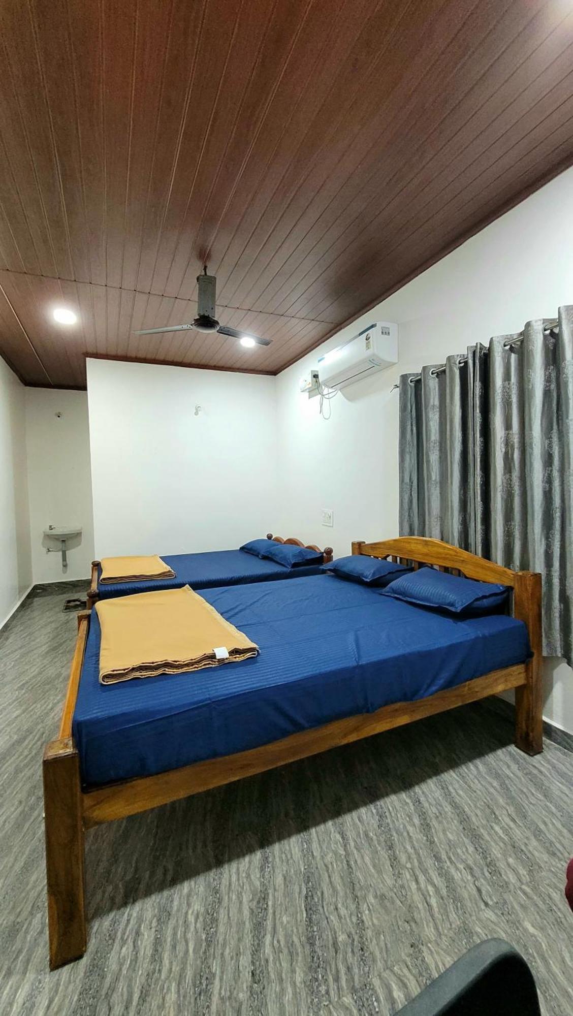 Golden Gate Hotel Gokarna  Exterior photo